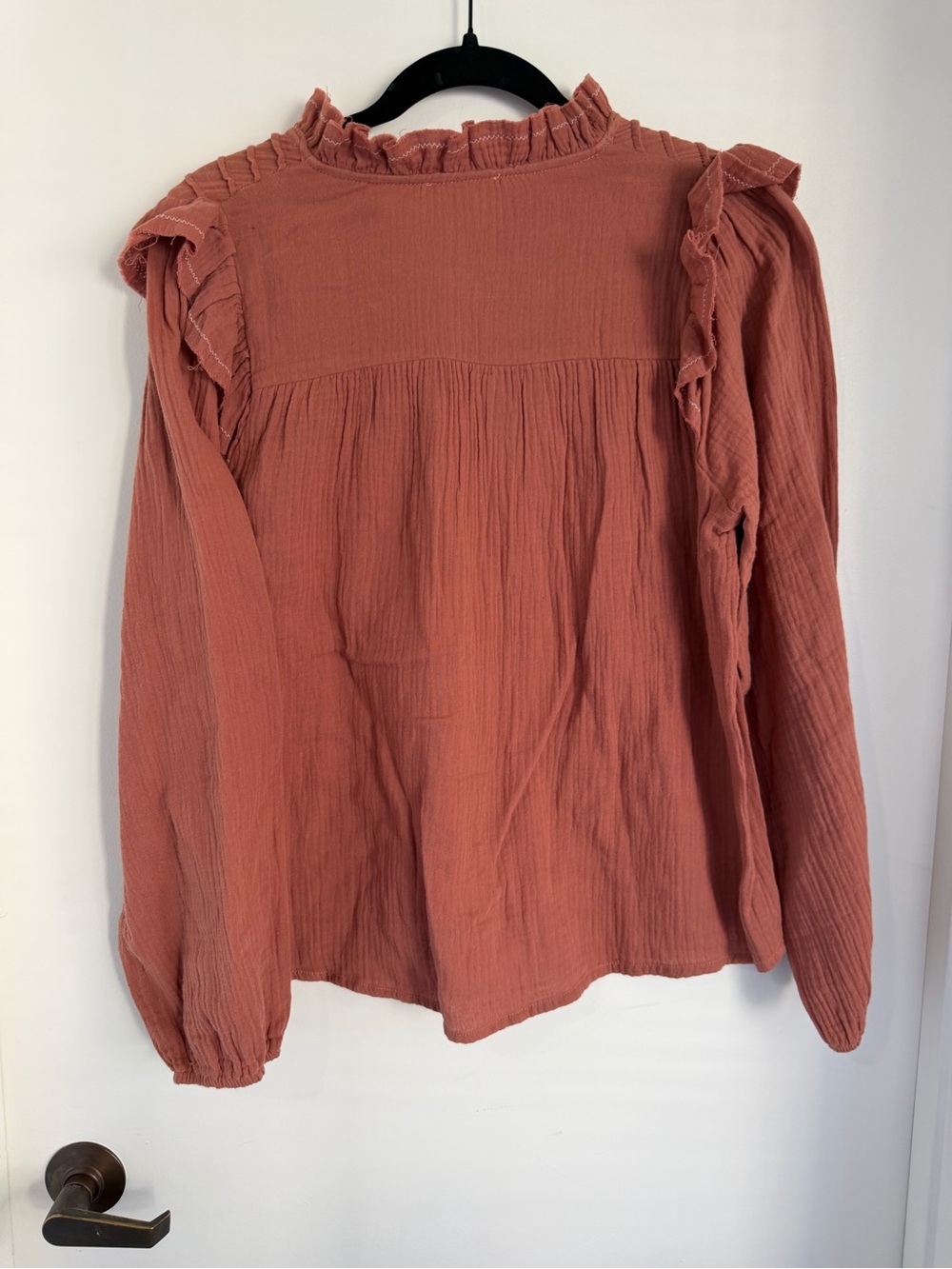 Women's Ruffled Button-Front Blouse - NWT - Picture 4 of 6